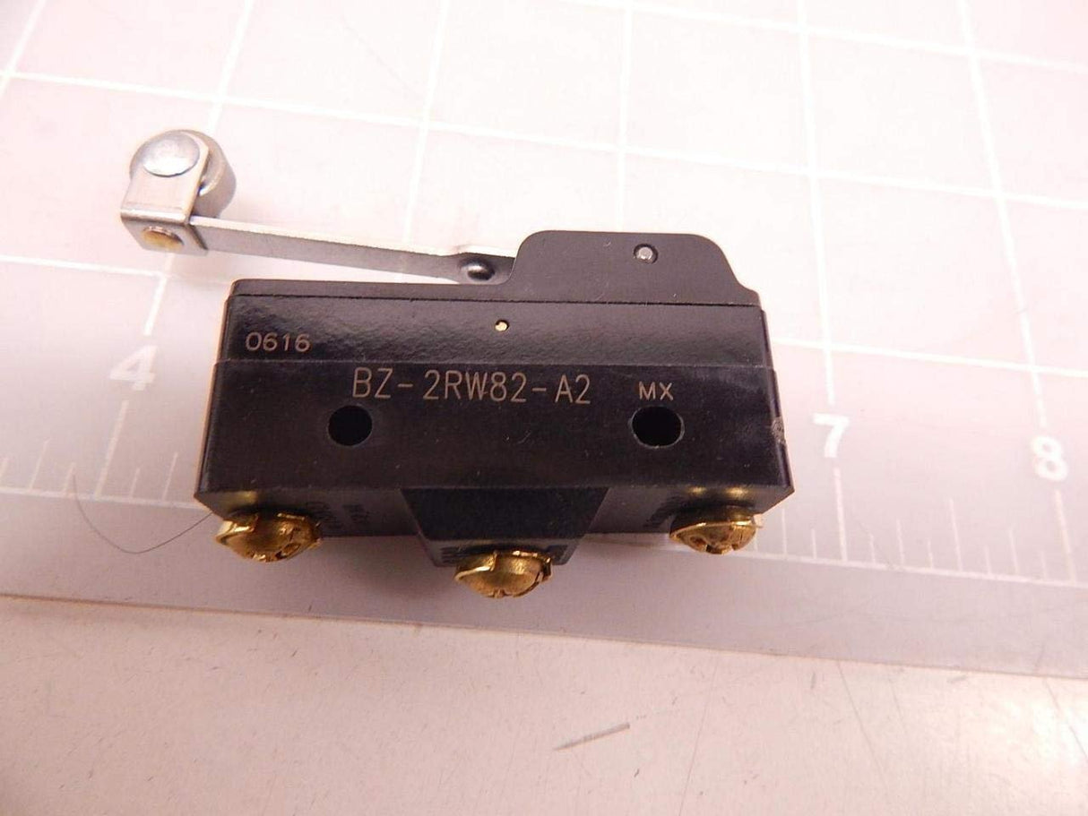 Honeywell BZ-2RW82-A2 Switch, Standard, Basic, SPDT, 15 AMPS, 3.5 OPERATING FORCE
