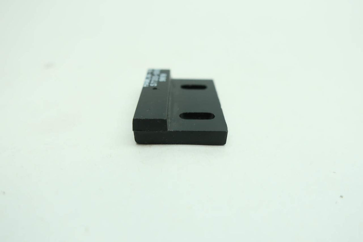 LOT of 3 HAMLIN 57135-000 Actuator Rectangular Magnet D652516