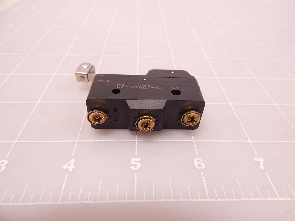 Honeywell BZ-2RW82-A2 Switch, Standard, Basic, SPDT, 15 AMPS, 3.5 OPERATING FORCE